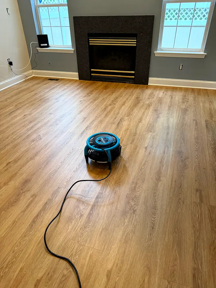 Laminate floor cleaning and drying in a Monmouth County, NJ home